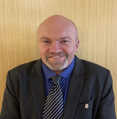 Ernst Magne Carlsen style=