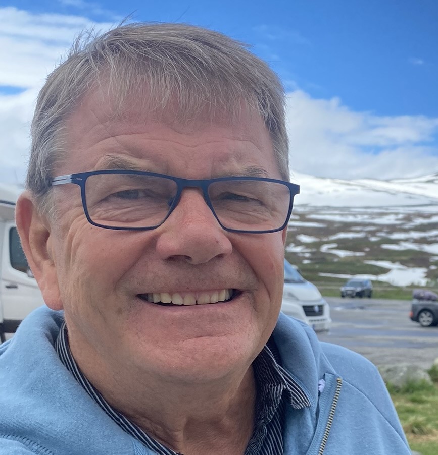 Erik Øsmundset style=