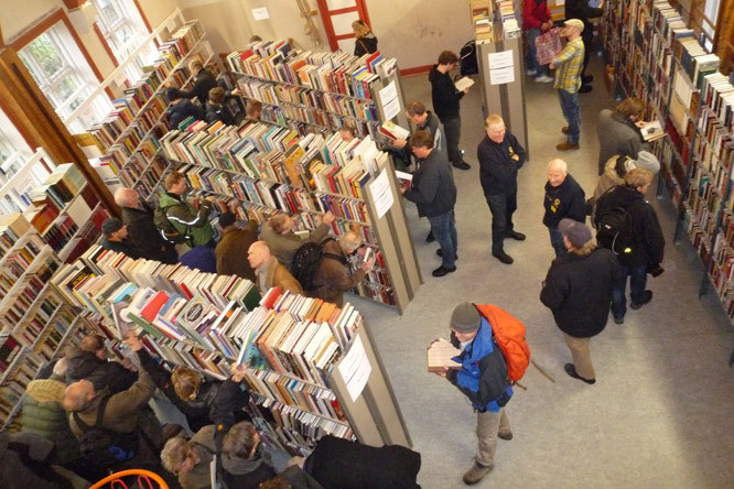 Bøker og bokmarkeder i Lions - hele landet